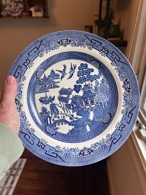 Vintage Willow Blue (Georgian Shape)
by CHURCHILL